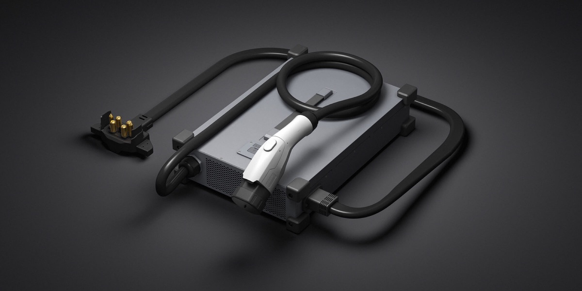 CC15000 Intelligent In-Vehicle Charger